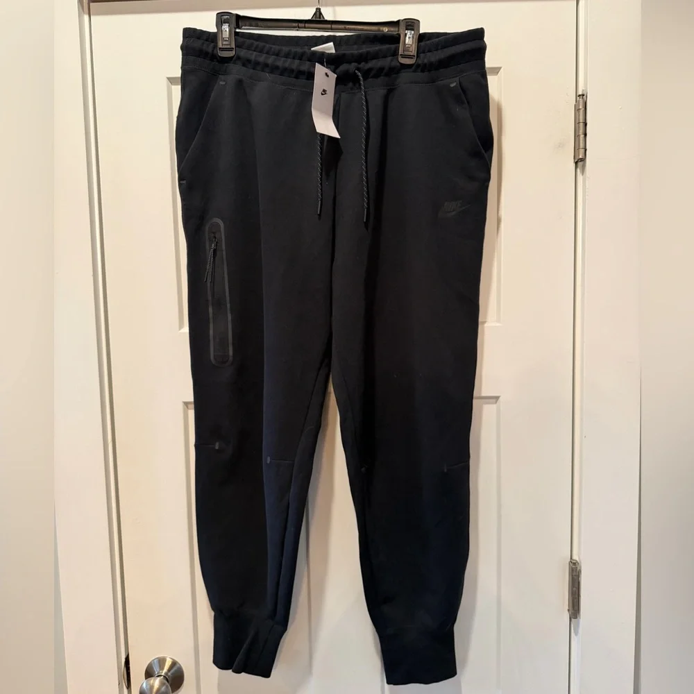 Nike Tech Women’s Fleece Jogger Pants Black Athletic Size Xl NWT